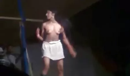 ربة منزل مفلس تمتص ديك جنس محارم عرب نار