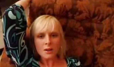 امرأة سمراء قصص محارم سكس لبناني جميلة الكسيس الفضة تفضل الديك الأسود