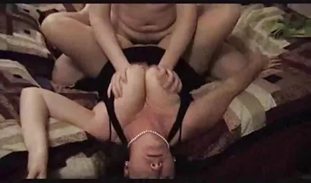 الآيس كريم شاحنة شقراء الشعر القصير في سن جنس بين اخ واخته المراهقة الملاعين ويأكل