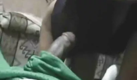 اميلي جنس محارم سكس يونغ العذراء